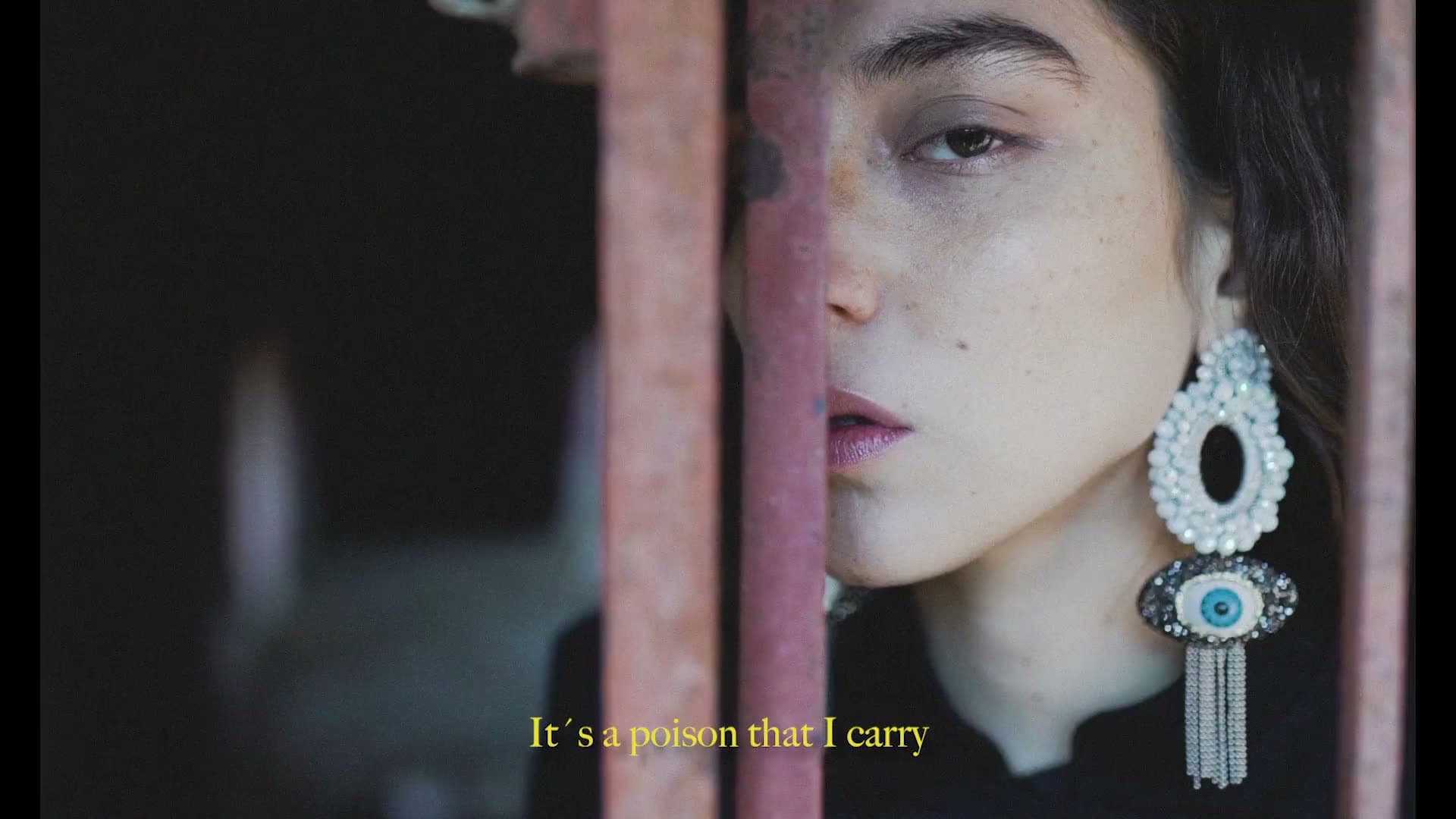 UN VENENO — FASHION FILM